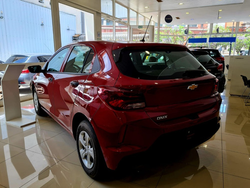Imagen 8 de 21 de Nuevo Chevrolet Onix 5 Ls 2023 1.2 Manual 0km Color Ggal6
