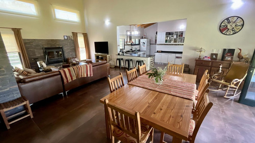 Venta Casa 6 Ambientes Con Pileta En Gral Belgrano
