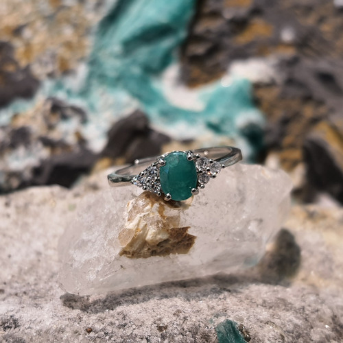 Anillo De Compromiso Esmeralda Colombiana En Promoción