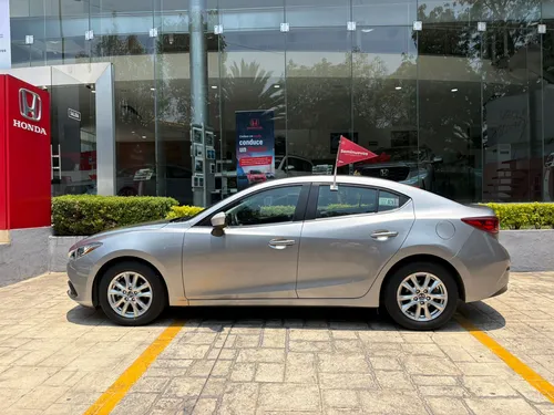 Mazda Mazda 3 2015