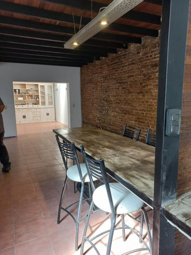 Imagen 19 de 23 de Ph 3 Ambientes Tipo Loft Apto Profesional, 2 Dormitorios, Toilette Y Baño, Pequeña Terraza Escalonada, Patio.