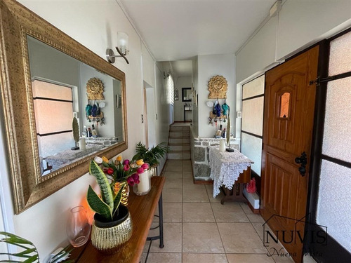 Casa En Venta De 4 Dorm. En Quilpué