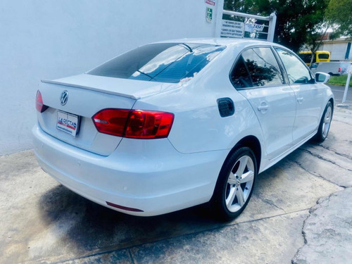 Imagen 7 de 11 de Volkswagen Jetta 2014 2.0 Cl Abs At