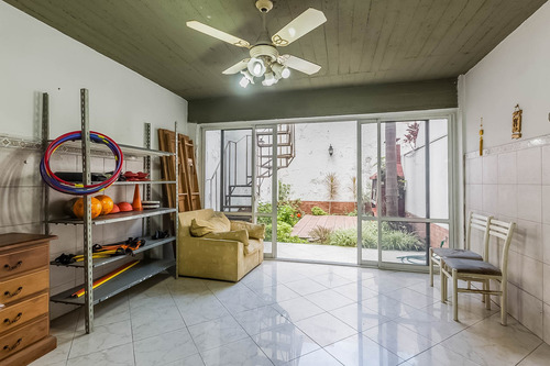 Venta- Apto Crédito - Casa Duplex 4 Ambientes + Playroom - Cochera- Terraza - Parque Chacabuco