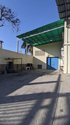 Sky Group Elegance Vende Amplió Galpón En Zona Industrial Ii. (codigo: Fob-g-023)