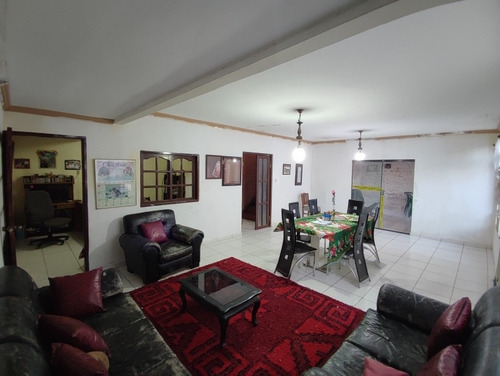 Imagen 22 de 26 de Vendo Casa En Zona Norte A 30 Metro De La Beni 5to Anillo!