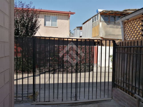 Casa En Venta De 2 Dorm. En Peñaflor Con Patio, Subsidio