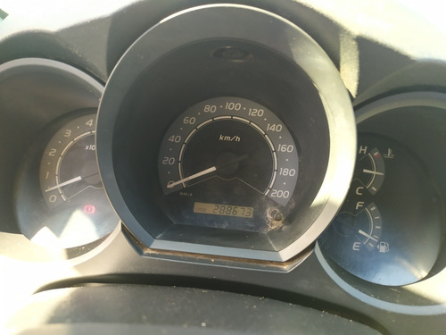 Toyota Hilux 2.5 Cab Doble 4x2 2010