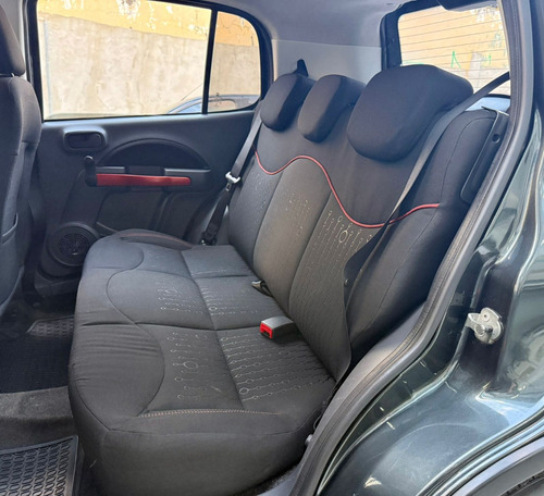 Fiat Uno 1.4 Sporting Flex 5p