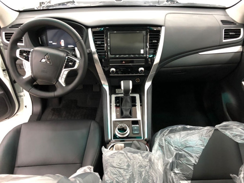 Imagen 12 de 13 de Mitsubishi Montero Sport