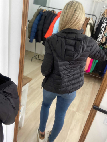 Imagen 3 de 10 de Campera Ultralivina Corta S/ Pluma Mujer The Big Shop Rosa
