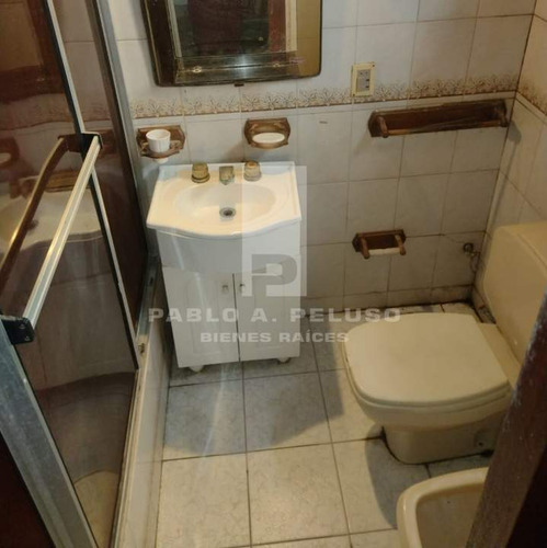 Casa 3 Ambientes Y 2 Departamentos En Ituzaingó. Zona Oeste. Buenos Aires