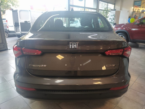 Imagen 3 de 16 de Fiat Cronos 1.8 16v Precision