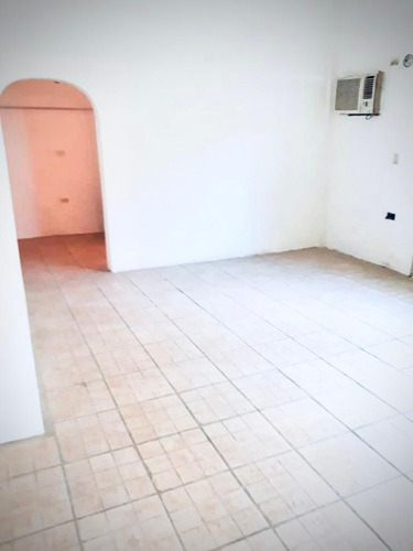 Imagen 15 de 30 de Casa Frente Al Mar, Ideal Para Posada. Precio Negociable !!!