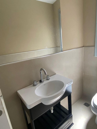 Imagen 13 de 23 de Departamento Con Muy Buena Ubicacion Y Excelente Vista