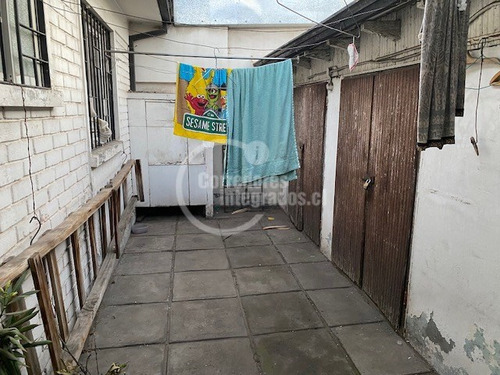 Casa En Venta De 4 Dorm. En Las Condes