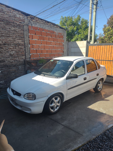 Chevrolet Corsa 1.6 Gl Aa Dh