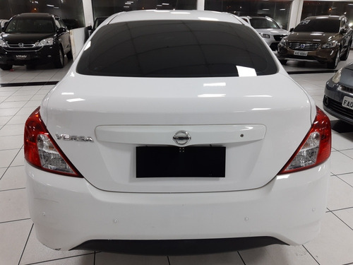 Nissan Versa 1.0 12v Conforto 4p 2017