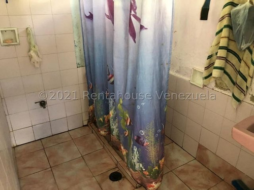 Imagen 3 de 18 de Casa Comercial Centro Barquisimeto, Todos Los Servicios, Excelente Ubicación, Para Uso Comercial O Residencia. Inf. 0424-5620928 Flex 22-11804 Z25