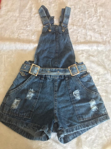 Imagem 1 de 2 de Jardineira Curta Jeans Short Desfiada Tipo Short C Cinto