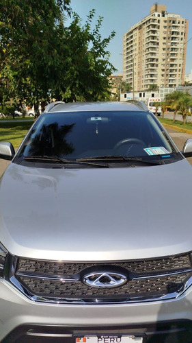 Color Plata Claro, Carrocería Suv, 5 Puertas