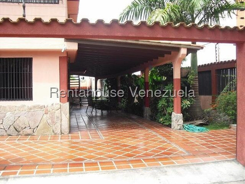 Maria E. Vende Bella Amplia Fresca U Muy Conservada Casa (duplex) En El Pedregal, Lara#23-26463/