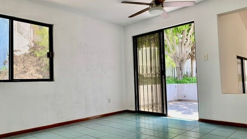 Casa Dalia , Colinas Del Parque(en Esta Casa, Solo Faltas Tu!!)