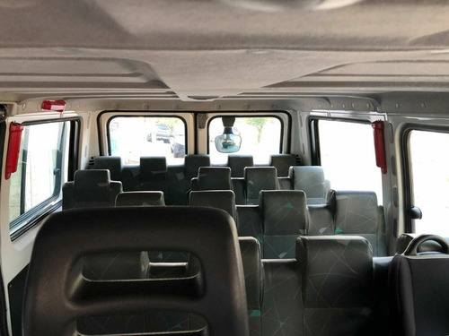Peugeot Boxer Minibus Hdi 330m Médio 20l