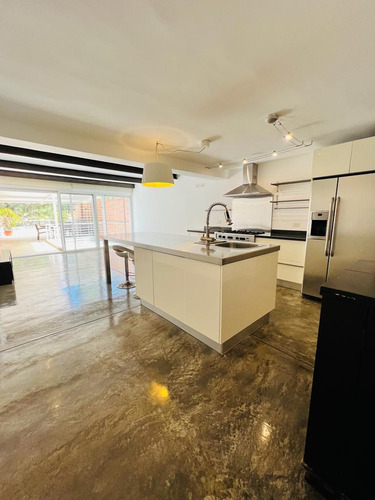 Vendo Town House De 3 Niveles En Altos De Villa Nueva