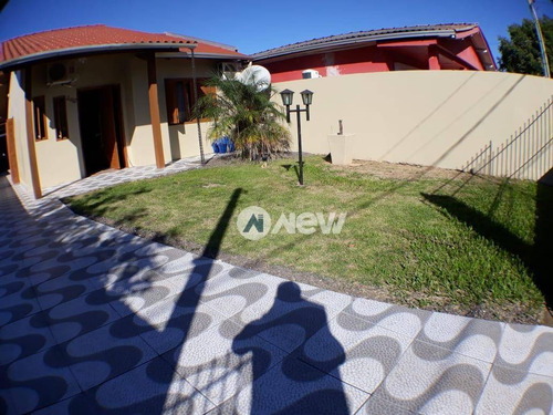 Casa Com 2 Dormitórios À Venda, 200 M² Por R$ 413.400 - Canudos - Novo Hamburgo/rs - Ca1021