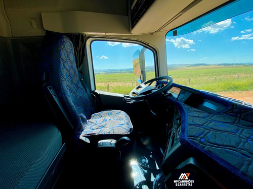 Imagem 12 de 15 de Volvo Fh 540 0km