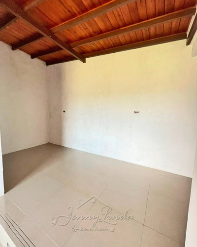 En Venta Hermosa Casa 245 M² Conjunto Privado Los Girasoles, La Morita, Aragua