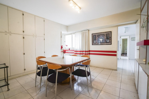 Departamento En Venta, Flores, 6 Ambientes, Con Balcón Al Frente