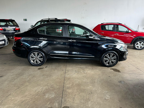 Fiat Cronos 1.8 Precision 16v Flex Aut. 4p