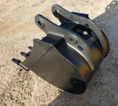 Imagen 15 de 15 de Cucharon Para Retroexcavadora Cat, Case Y John Deere 60 Cm