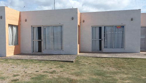 Imagen 1 de 14 de Monoambiente 4 P, Muy Cómodo , Piscina Templada Solar.