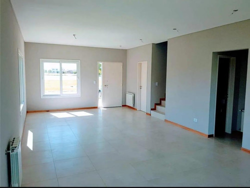 Venta De Casa En El Canton Barrio Puerto