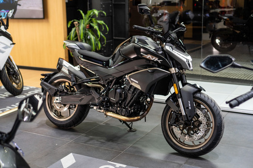 Cf Moto 800 Nk (no Mt07 ,mt09 Z900, Triumph Street Triple)