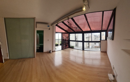 Bartolomé Mitre Al 1200 Y Libertad. Piso 9. Balcón Corrido Al Frente. 2 Ambientes. Superficie Total: 54 M2. Superficie Cubierta: 38 M2. Ultra Luminoso. Vista Abierta. Conexión Para Lavarropas.