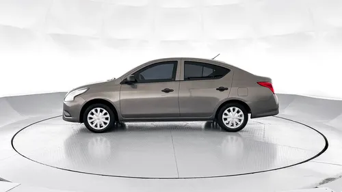 Nissan Versa Drive