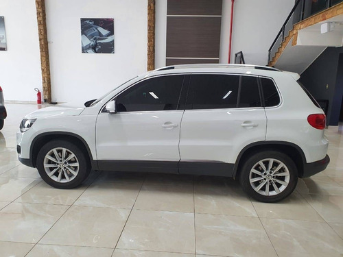 Imagem 8 de 15 de Volkswagen Tiguan 2.0 Tsi 16v Turbo Gasolina 4p Tiptronic