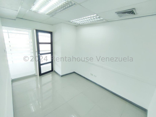 Local Comercial En Alquiler Av Principal Los Ruices, 413 M2 De Oficina O Comercio En Prestigioso Centro Empresarial ,facil Acceso Seguridad Privada