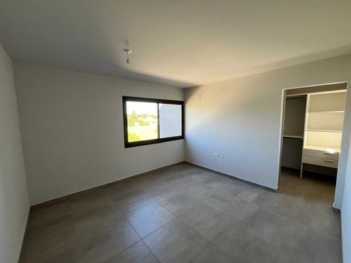 Duplex En Housing Con Seguridad - 3 Dorm 3 Baños - Villa Belgrano