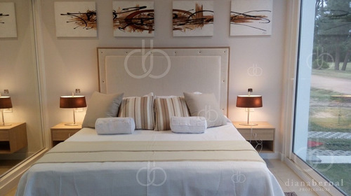 Imagen 8 de 26 de Casa En Mansa,barrio Privado, Punta Del Este, 4 Dormitorios Y Piscina Climatizada.
