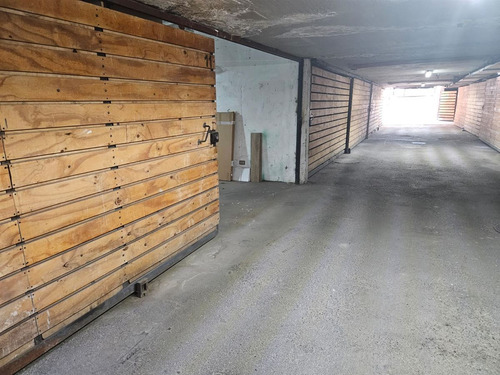 Amplia Y Luminosa Casa En Arriendo 3d 3b Santiago