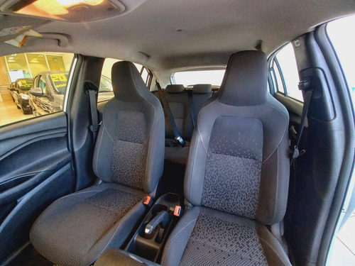 Imagem 8 de 9 de Chevrolet Onix 1.0 Flex Lt Manual