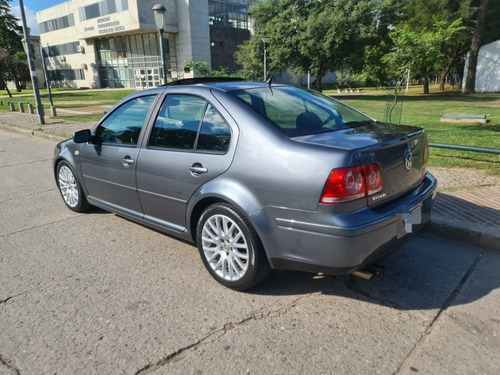 Volkswagen Bora 1.8 Highline T 180cv 2013