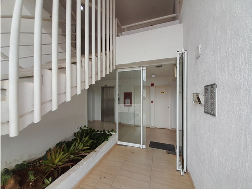 Bosques De La Lagunita. Alquiler Apartamento 58 Mt2 / 1h / 2b / 1e