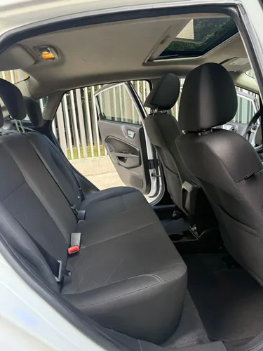 Ford Fiesta 1.6 Sportback Se Mecánica