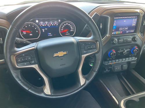 Imagen 11 de 11 de Chevrolet Cheyenne 2019 6.2 V8 Doble Cabina High Country 4x4